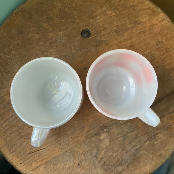 Set of 2 Vintage Federal Glass Milk Glass Mugs - Picture 4 of 6